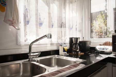 Casa à venda com 240m², 3 quartos e 3 vagas Casa à venda com 240m², 3 quartos e 3 vagasCozinha