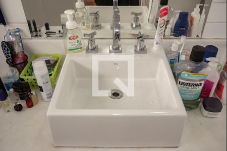 Casa à venda com 240m², 3 quartos e 3 vagas Casa à venda com 240m², 3 quartos e 3 vagasBanheiro da Suíte 1