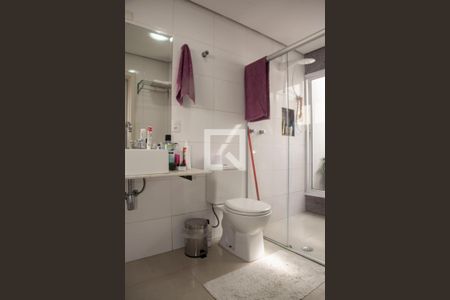 Casa à venda com 240m², 3 quartos e 3 vagas Casa à venda com 240m², 3 quartos e 3 vagasBanheiro da Suíte 1