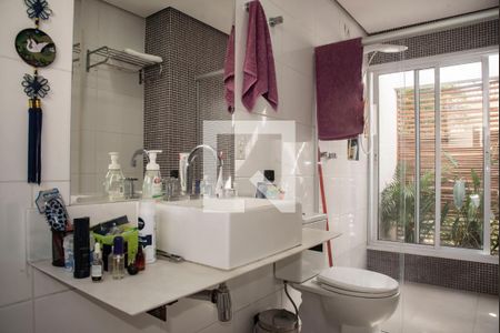 Casa à venda com 240m², 3 quartos e 3 vagas Casa à venda com 240m², 3 quartos e 3 vagasBanheiro da Suíte 1