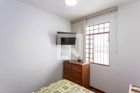 Quarto 2 de casa à venda com 3 quartos, 130m² em Planalto, Belo Horizonte