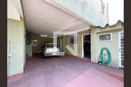 Casa à venda com 316m², 6 quartos e 5 vagasGaragem 1