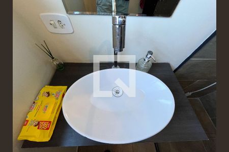 Casa à venda com 316m², 6 quartos e 5 vagasBanheiro 1