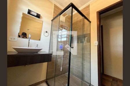 Casa à venda com 316m², 6 quartos e 5 vagasBanheiro 1