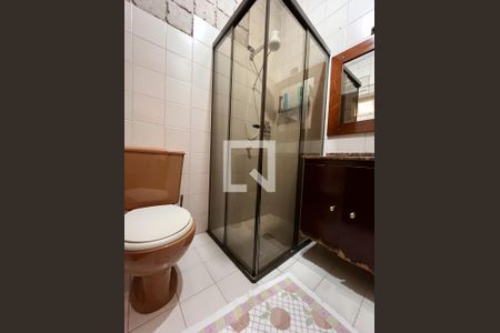 Casa à venda com 316m², 6 quartos e 5 vagasBanheiro da Suíte 2