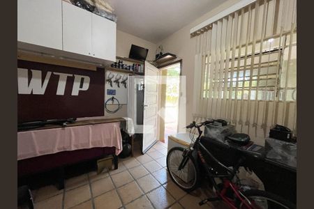 Casa à venda com 316m², 6 quartos e 5 vagasPorão