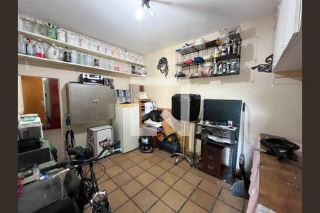 Casa à venda com 316m², 6 quartos e 5 vagasPorão