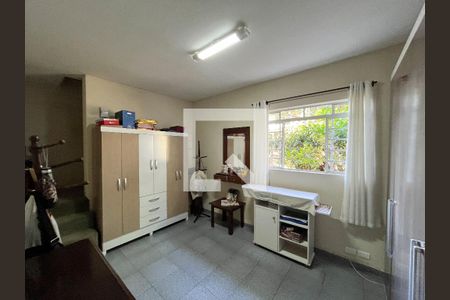 Casa à venda com 316m², 6 quartos e 5 vagasQuarto 4