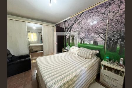 Quarto 1 de casa à venda com 6 quartos, 316m² em Cidade Vargas, São Paulo