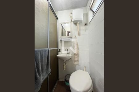 Casa à venda com 316m², 6 quartos e 5 vagasBanheiro do Porão