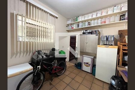 Casa à venda com 316m², 6 quartos e 5 vagasPorão