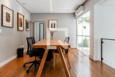 Casa à venda com 454m², 4 quartos e 6 vagas