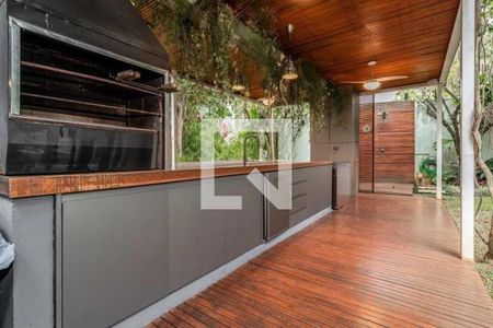 Casa à venda com 454m², 4 quartos e 6 vagas