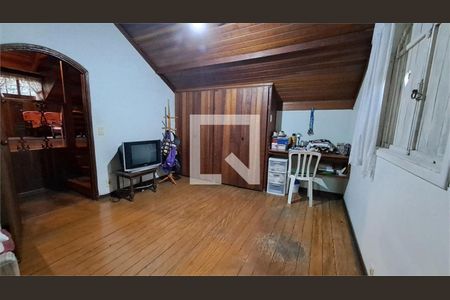 Casa à venda com 4 quartos, 300m² em Barro Branco (Zona Norte), São Paulo