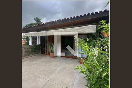 Casa à venda com 320m², 3 quartos e 2 vagas