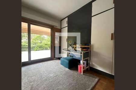 Casa à venda com 320m², 3 quartos e 2 vagas