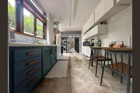 Casa à venda com 3 quartos, 320m² em Pinheiros, São Paulo