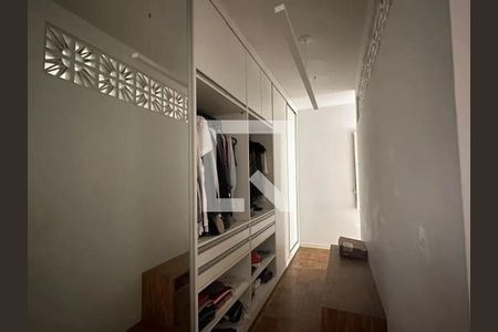 Casa à venda com 320m², 3 quartos e 2 vagas