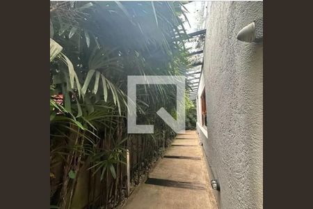 Casa à venda com 320m², 3 quartos e 2 vagas