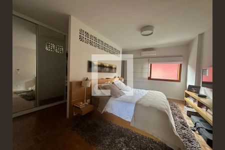 Casa à venda com 320m², 3 quartos e 2 vagas