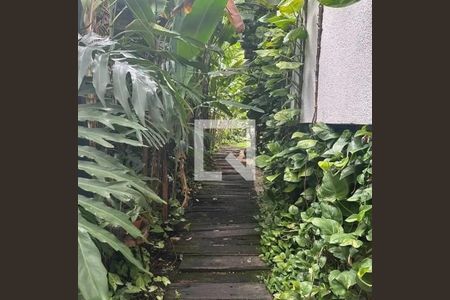 Casa à venda com 320m², 3 quartos e 2 vagas