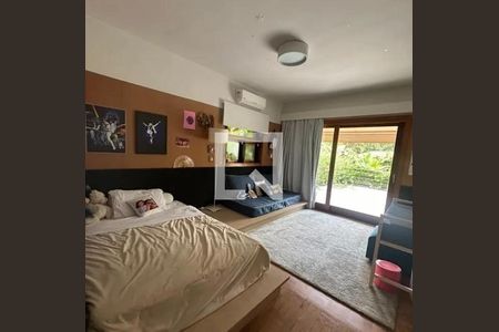 Casa à venda com 320m², 3 quartos e 2 vagas