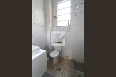 Banheiro de apartamento à venda com 1 quarto, 38m² em Jardim Guanabara, Rio de Janeiro