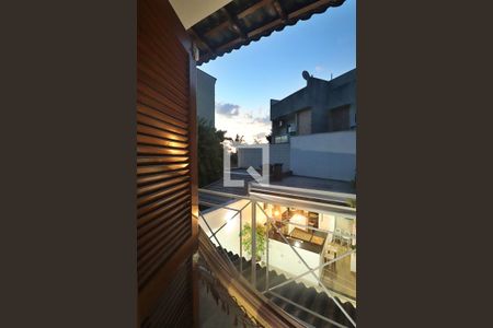 Casa à venda com 230m², 3 quartos e 3 vagasSuíte 2 - Sacada do Quarto 2