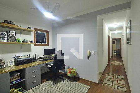 Casa à venda com 230m², 3 quartos e 3 vagasEscritório