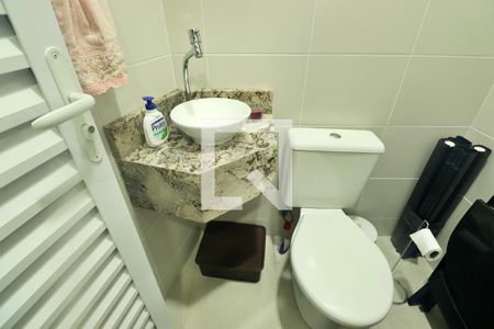 Casa à venda com 230m², 3 quartos e 3 vagasLavabo 2