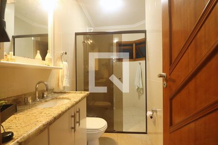 Casa à venda com 230m², 3 quartos e 3 vagasSuíte 2 - Banheiro do Quarto 2