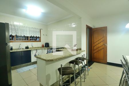 Casa à venda com 230m², 3 quartos e 3 vagasCozinha
