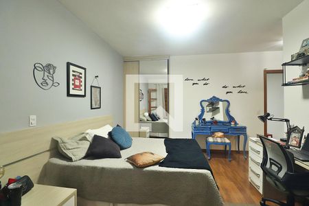 Casa à venda com 230m², 3 quartos e 3 vagasSuíte 2 - Quarto 2