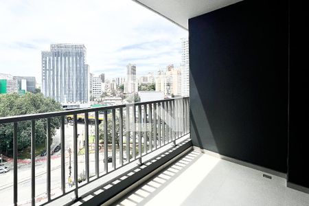 Varanda de kitnet/studio para alugar com 1 quarto, 20m² em Água Branca, São Paulo