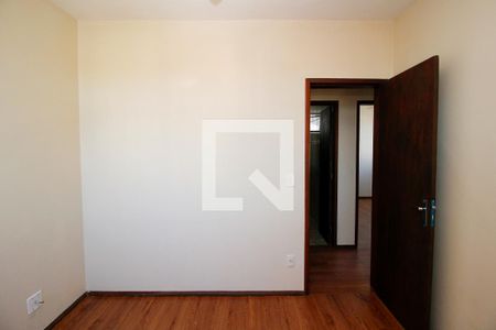 Quarto  de apartamento para alugar com 3 quartos, 140m² em Nova Floresta, Belo Horizonte