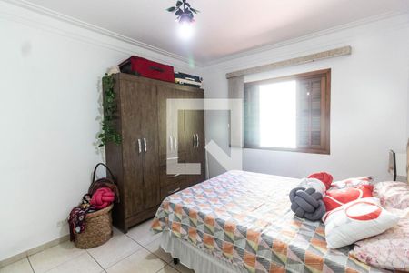 Casa à venda com 326m², 4 quartos e 3 vagas Casa à venda com 326m², 4 quartos e 3 vagasQuarto 3