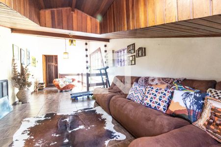 Casa à venda com 326m², 4 quartos e 3 vagas Casa à venda com 326m², 4 quartos e 3 vagasDetalhe