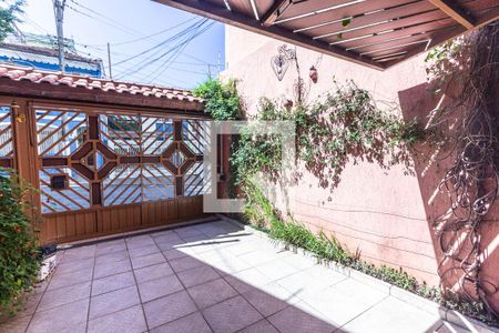 Casa à venda com 326m², 4 quartos e 3 vagas Casa à venda com 326m², 4 quartos e 3 vagasGaragem