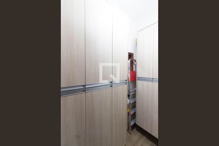 Casa à venda com 326m², 4 quartos e 3 vagas Casa à venda com 326m², 4 quartos e 3 vagasDespensa