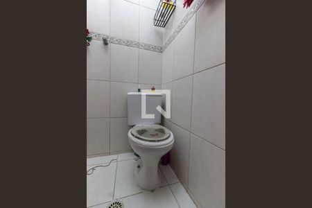 Casa à venda com 326m², 4 quartos e 3 vagas Casa à venda com 326m², 4 quartos e 3 vagasLavabo 2