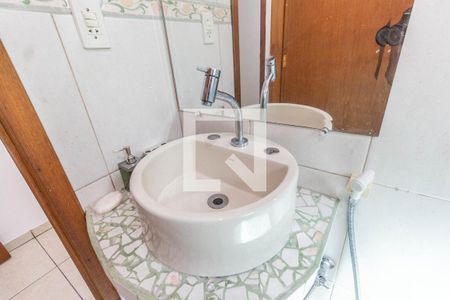 Casa à venda com 326m², 4 quartos e 3 vagas Casa à venda com 326m², 4 quartos e 3 vagasSuíte