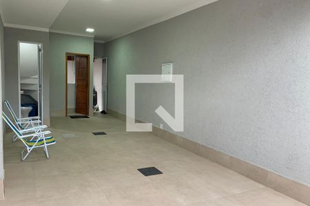 Garagem/Quintal de casa para alugar com 2 quartos, 116m² em Ocian, Praia Grande