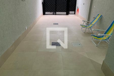 Garagem/Quintal de casa para alugar com 2 quartos, 116m² em Ocian, Praia Grande