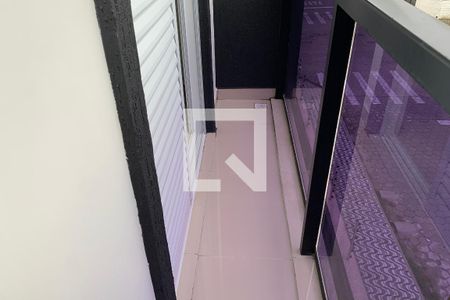 Casa para alugar com 116m², 2 quartos e 2 vagas Casa para alugar com 116m², 2 quartos e 2 vagasSacada Quarto 2