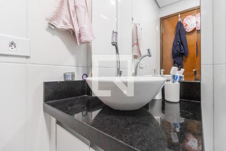 Apartamento à venda com 64m², 2 quartos e 1 vaga Apartamento à venda com 64m², 2 quartos e 1 vagaBanheiro
