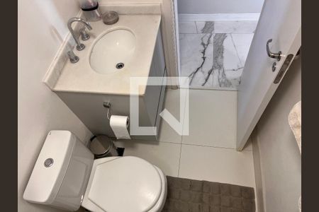 Apartamento à venda com 79m², 2 quartos e 2 vagasBanheiro 1