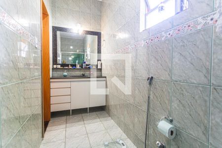 Banheiro da Suíte de casa à venda com 3 quartos, 266m² em Araguaia, Belo Horizonte