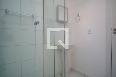 Apartamento à venda com 40m², 2 quartos e sem vagaBanheiro Corredor