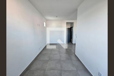 Sala de kitnet/studio para alugar com 1 quarto, 24m² em Jardim Márcia, Suzano