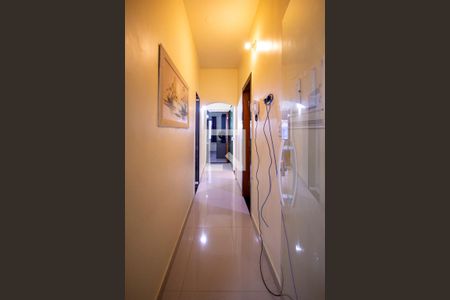 Casa para alugar com 237m², 5 quartos e 2 vagas Casa para alugar com 237m², 5 quartos e 2 vagasCorredor